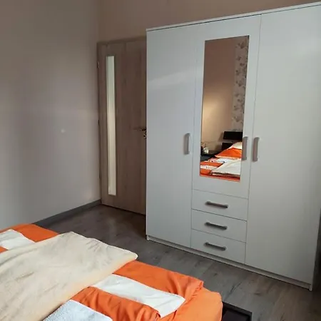 Nagcsalados Rozsa Apartment