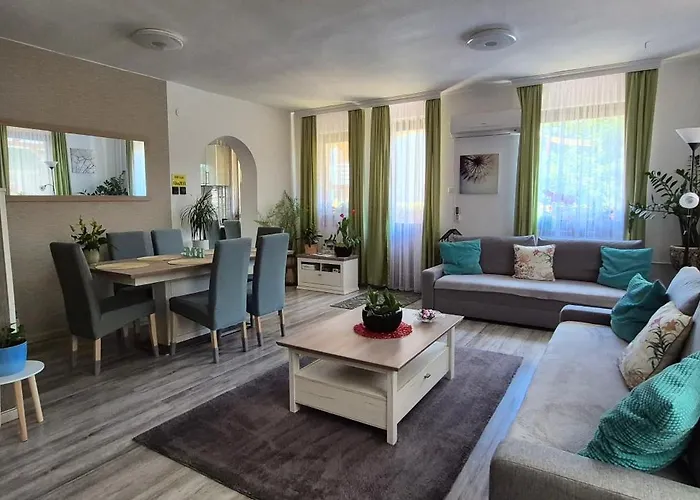 Nagcsalados Rozsa Apartament *